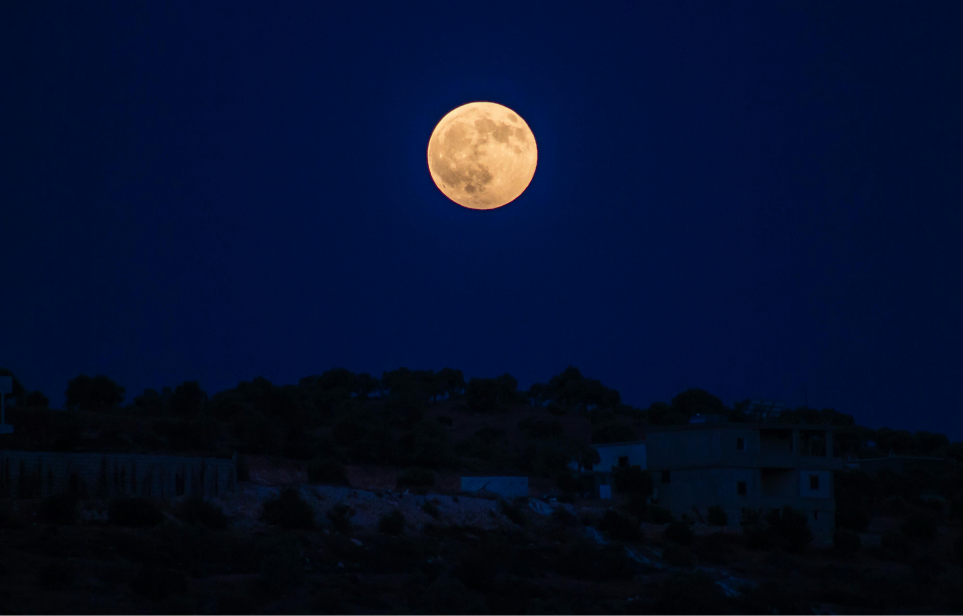 7 Amazing Full Moon Rituals